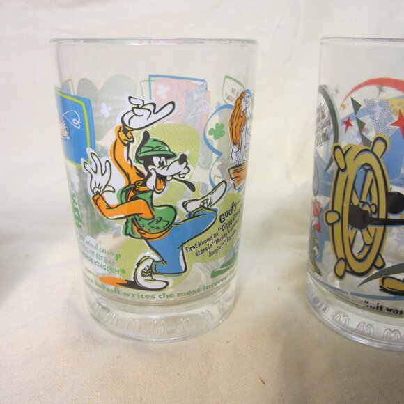 VTG DISNEY TUMBLERS MCDONALDS COLLECTIBLE 100 YEARS OF MAGIC - Picture 5 of 16